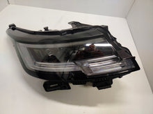 Laden Sie das Bild in den Galerie-Viewer, Frontscheinwerfer Land Rover Range I L460 M8E2-13W029-HM Full LED Rechts SCH4844996015xa