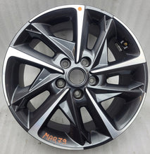 Laden Sie das Bild in den Galerie-Viewer, 1x Alufelge 17 Zoll 7.0" 5x114.3 53ET Glanz Graphit 52910G4720 Hyundai I30 Mg FEL5543471472lx
