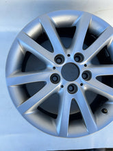 Load image into Gallery viewer, 1x Alufelge 16 Zoll 7.0" 5x120 47ET Glanz 6762299 BMW 3 Rim Wheel FEL2262313102ig