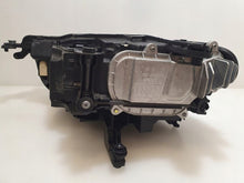 Laden Sie das Bild in den Galerie-Viewer, Frontscheinwerfer VW T-Roc 2GA941036 Rechts Scheinwerfer Headlight