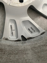 Load image into Gallery viewer, 1x Alufelge 17 Zoll 7.5" 5x112 5H0601025BE VW Golf VIII I Rim Wheel FEL8107693648zg
