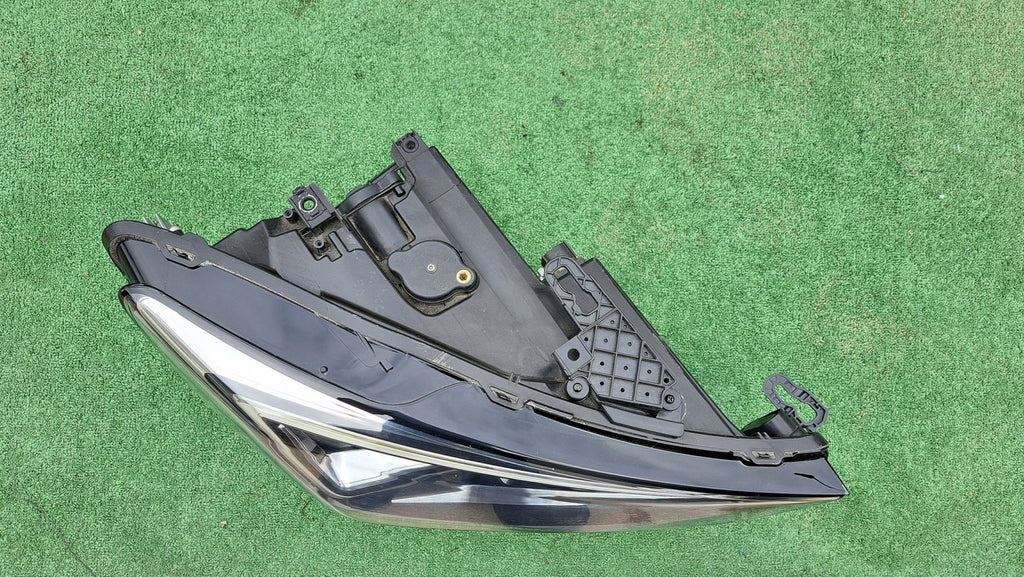 Frontscheinwerfer Seat Leon 5FB941008A Rechts Scheinwerfer Headlight