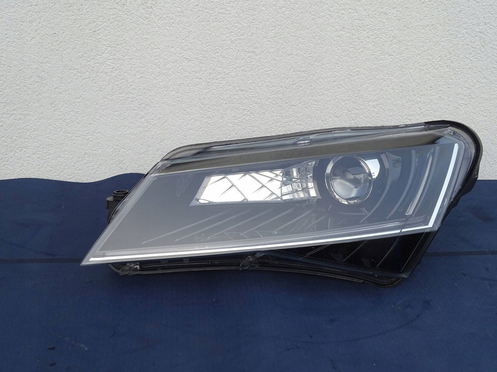 Frontscheinwerfer Skoda Superb I 3V1941015A 1ZS01193921 Links Headlight SCH5439054457ea