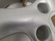 Laden Sie das Bild in den Galerie-Viewer, 1x Alufelge 17 Zoll 7.0" 5x130 55ET Glanz Silber 99636212400 Porsche Rim Wheel FEL9972473669jx