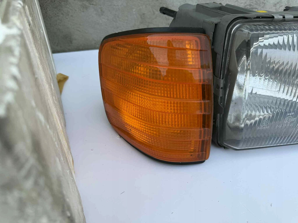 Frontscheinwerfer Mercedes-Benz W126 1268203261 Rechts Scheinwerfer Headlight SCH7083495516sl