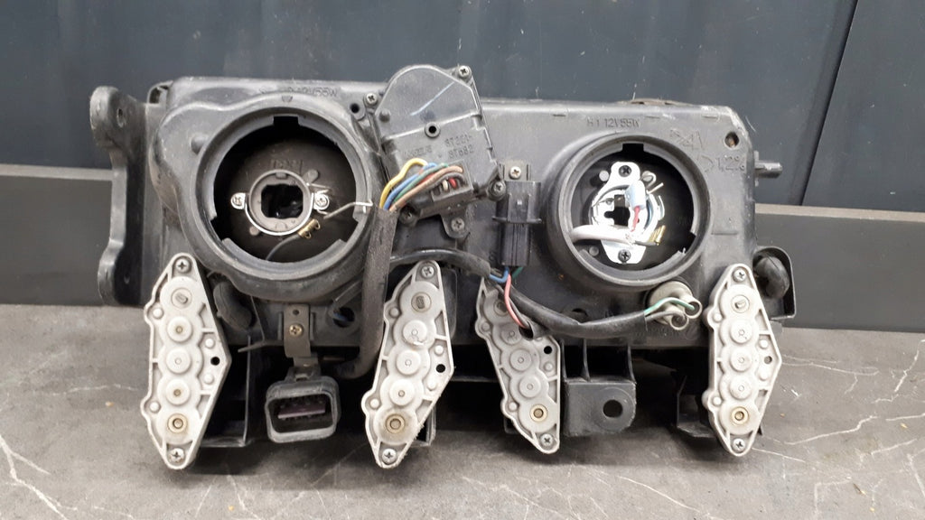 Frontscheinwerfer Mitsubishi Delica 100-37619 Links Scheinwerfer Headlight