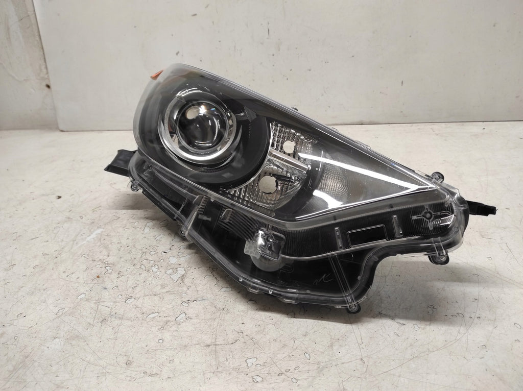 Frontscheinwerfer Toyota IV Yaris Rechts Scheinwerfer Headlight SCH3248413945rj