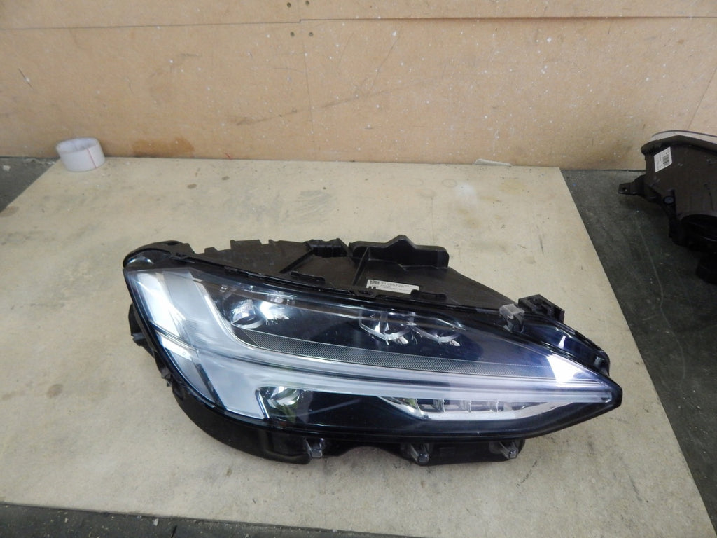 Frontscheinwerfer Volvo S90 V90 31655729 LED Rechts Scheinwerfer Headlight SCH7073433434qh