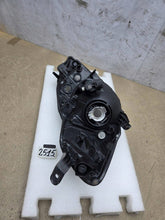Laden Sie das Bild in den Galerie-Viewer, Frontscheinwerfer Toyota Yaris Links Scheinwerfer Headlight SCH9376959067ta