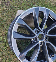 Laden Sie das Bild in den Galerie-Viewer, 1x Alufelge 18 Zoll 7.0" 5x112 45ET 57A601025AS Skoda Karoq Rim Wheel FEL4278449073ap
