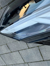 Laden Sie das Bild in den Galerie-Viewer, Frontscheinwerfer Dacia Sandero III 260107920 Rechts Scheinwerfer Headlight SCH7085583581ey