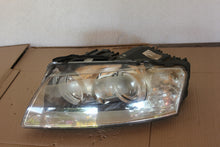 Load image into Gallery viewer, Frontscheinwerfer Audi A8 4E0941003BR Xenon Ein Stück (Rechts oder Links) SCH1405009497tr