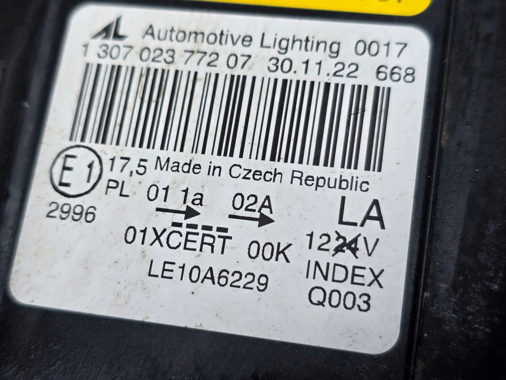 Frontscheinwerfer Mercedes-Benz W246 130702377207 Links Scheinwerfer Headlight SCH9320062840ni