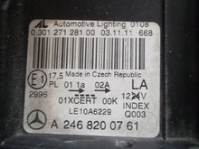 Load image into Gallery viewer, Frontscheinwerfer Mercedes-Benz W246 A2468200761 Ein Stück (Rechts oder Links) SCH9825658755hy