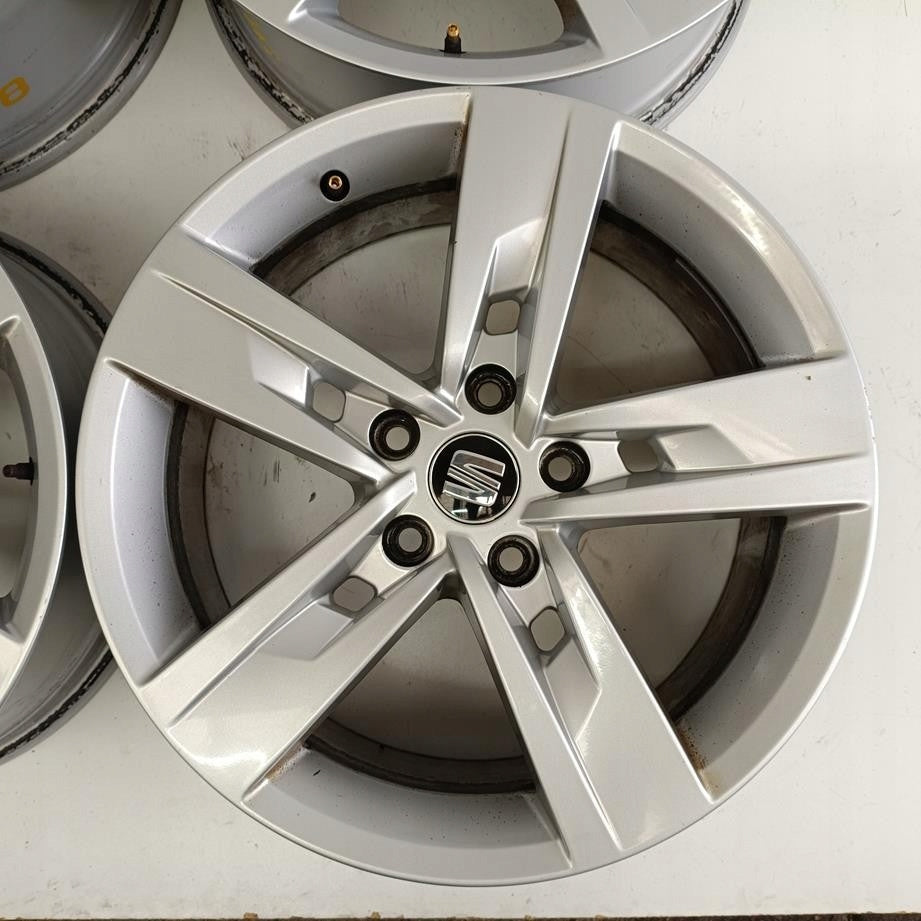 4x Alufelge 17 Zoll 7.0" 5x112 49ET Glanz Silber 5F0601025T Seat Altea Rim Wheel FEL8768930022kt