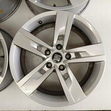 Laden Sie das Bild in den Galerie-Viewer, 4x Alufelge 17 Zoll 7.0" 5x112 49ET Glanz Silber 5F0601025T Seat Altea Rim Wheel FEL8768930022kt