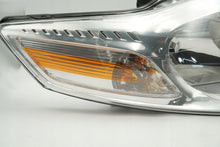Laden Sie das Bild in den Galerie-Viewer, Frontscheinwerfer Ford Mondeo I Rechts Scheinwerfer Headlight SCH7319893778km
