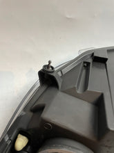 Laden Sie das Bild in den Galerie-Viewer, Frontscheinwerfer Ford Fiesta I H1BB-13W029-AJ Rechts Scheinwerfer Headlight SCH1760804063sj
