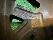 Load image into Gallery viewer, 1x Alufelge 18 Zoll 7.5&quot; 5x114.3 50ET 52910-CM300 Hyundai Kona Rim Wheel