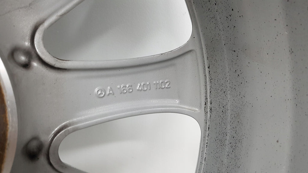 1x Alufelge 18 Zoll 8.0" 5x112 56ET Mercedes-Benz W166 Rim Wheel FEL9640836665dv