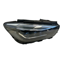 Laden Sie das Bild in den Galerie-Viewer, Frontscheinwerfer Mercedes-Benz W247 A2479062003 LED Rechts Headlight