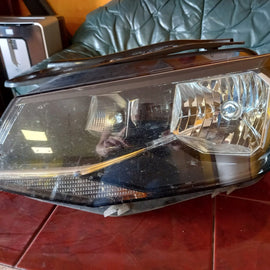Frontscheinwerfer VW Caddy 2K1941015A Links Scheinwerfer Headlight SCH9671635830nc