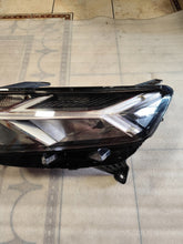 Laden Sie das Bild in den Galerie-Viewer, Frontscheinwerfer Dacia Sandero 260607161 LED Links Scheinwerfer Headlight