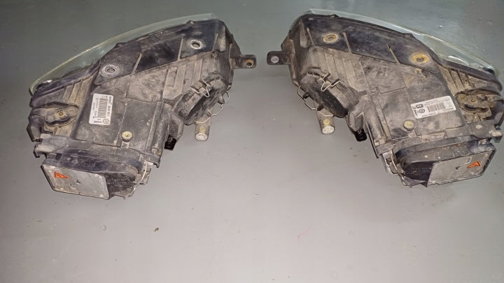 Frontscheinwerfer VW Passat 89315535 Ein Satz Scheinwerfer Headlight SCH5709410347fp
