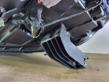 Laden Sie das Bild in den Galerie-Viewer, Frontscheinwerfer Mitsubishi Outlander III ECM921-22A20 Rechts Headlight