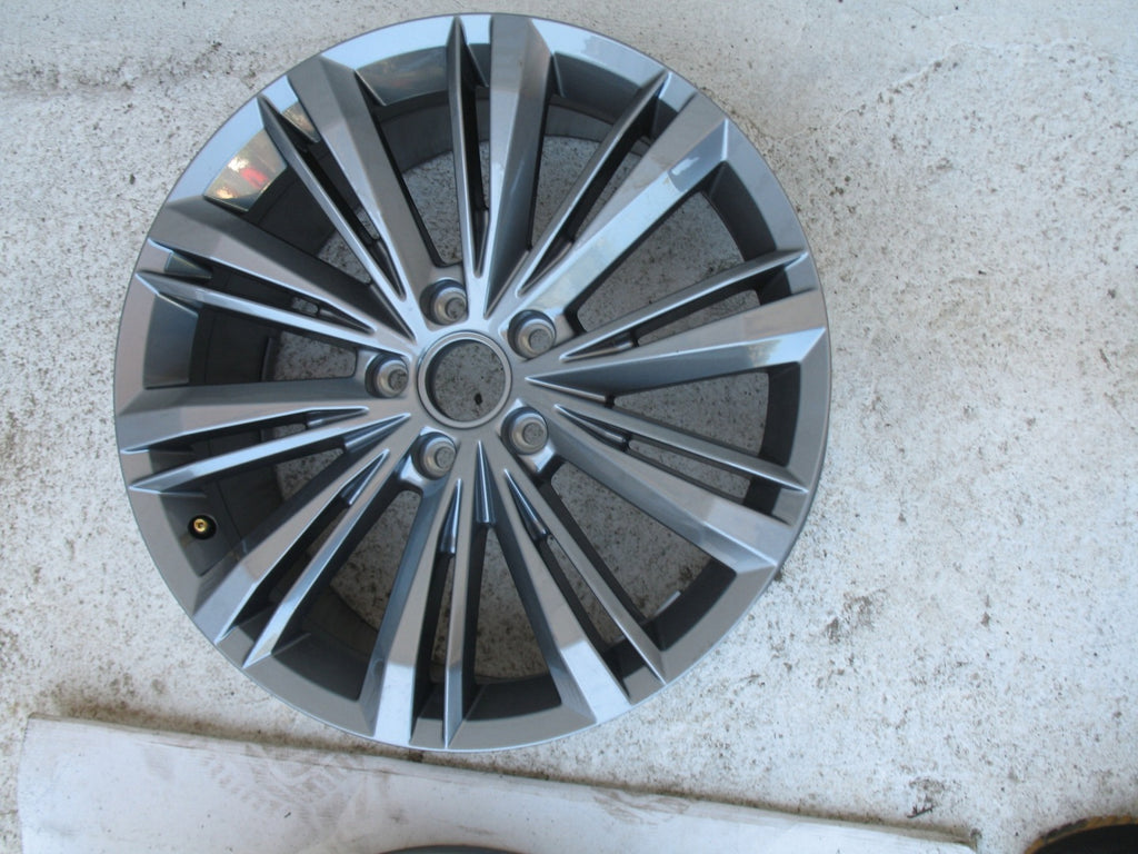 1x Alufelge 18 Zoll 8.0" 5x112 44ET Glanz Grau 3G0601025BN VW Passat B8 FEL5863153433xw