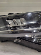 Laden Sie das Bild in den Galerie-Viewer, Frontscheinwerfer Skoda Superb III 3V1941015D LED Links Scheinwerfer Headlight SCH5352739025uc