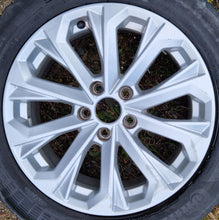 Load image into Gallery viewer, 1x Alufelge 17 Zoll 7.5&quot; 5x112 38ET 8W0601025L Audi Rim Wheel