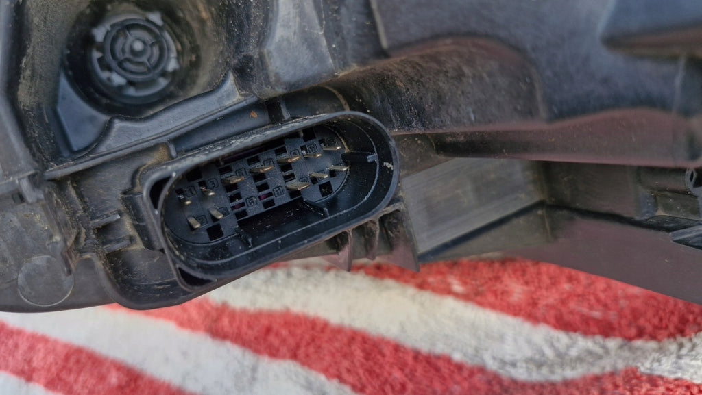 Frontscheinwerfer Mercedes-Benz T-Model S205 A2059068701 030128423104 LED Links