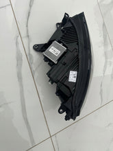 Laden Sie das Bild in den Galerie-Viewer, Frontscheinwerfer Skoda Enyaq IV 5LB941016H Rechts Scheinwerfer Headlight SCH6740857500op