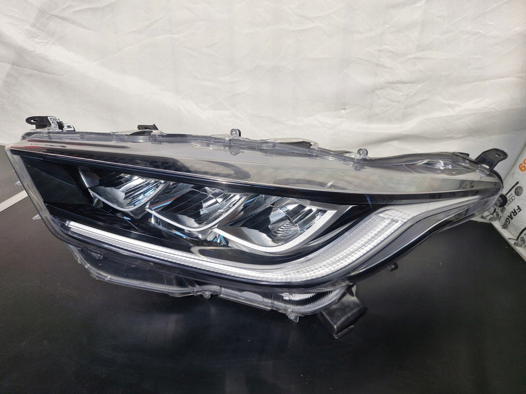 Frontscheinwerfer Toyota Yaris EUK0-8 Links Scheinwerfer Headlight SCH2607475322rc