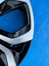 Load image into Gallery viewer, 1x Alufelge 18 Zoll 7.0" 5x114.3 35ET 403007079R Renault Rim Wheel FEL7428592725xk