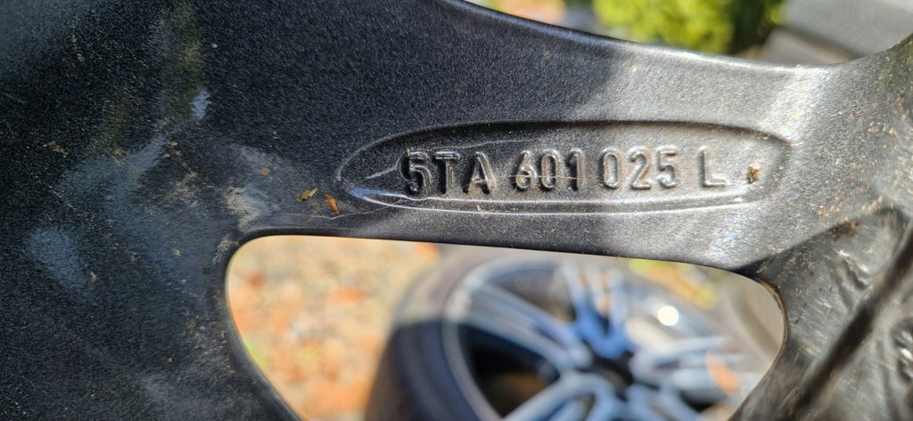 1x Alufelge 16 Zoll 6.5" 5x112 48ET Glanz Schwarz 5TA601025L Mg Touran Rim Wheel FEL2387229809qm