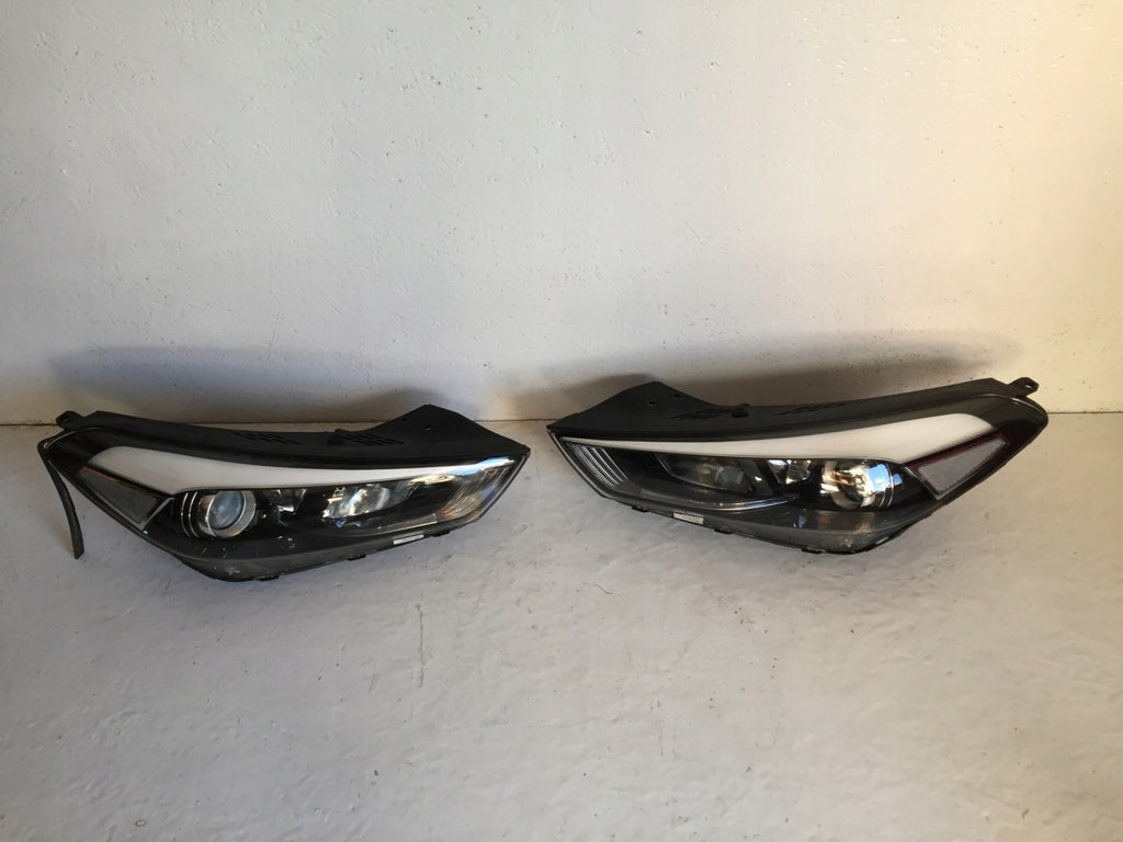 Frontscheinwerfer Hyundai Tucson 92102D7110 Ein Satz Scheinwerfer Headlight SCH9051794437sm