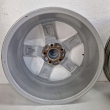 Laden Sie das Bild in den Galerie-Viewer, 4x Alufelge 17 Zoll 7.5" 5x112 40ET Rim Wheel FEL9751788354od