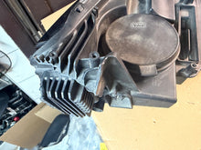 Laden Sie das Bild in den Galerie-Viewer, Frontscheinwerfer Peugeot 5008 90056582 Links Scheinwerfer Headlight SCH3113813355cq