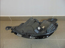 Laden Sie das Bild in den Galerie-Viewer, Frontscheinwerfer Peugeot 208 90200108 LED Rechts Scheinwerfer Headlight