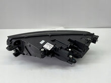 Laden Sie das Bild in den Galerie-Viewer, Frontscheinwerfer Skoda Octavia IV 5E4941016A Full LED Rechts Headlight SCH3158499283wa