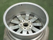 Load image into Gallery viewer, 1x Alufelge 17 Zoll 6.5&quot; 5x112 41ET Glanz Silber 3G0601025C Vw Rim Wheel