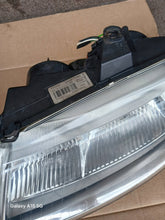 Laden Sie das Bild in den Galerie-Viewer, Frontscheinwerfer Saab 9-5 95 Ein Satz Scheinwerfer Headlight