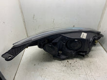 Laden Sie das Bild in den Galerie-Viewer, Frontscheinwerfer Ford Focus BM51-13W030-RB Ein Stück (Rechts oder Links) SCH6769161621md