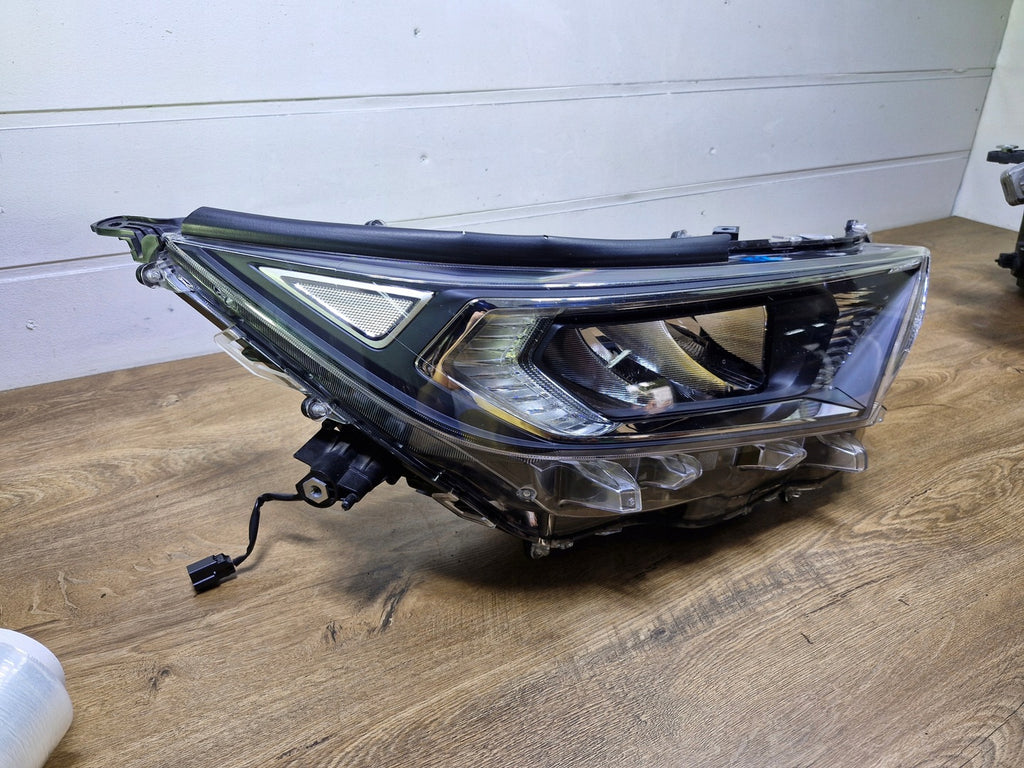 Frontscheinwerfer Toyota Rav V 4 Rechts Scheinwerfer Headlight SCH9294120523yx
