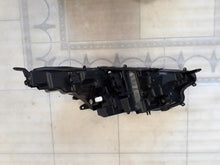 Load image into Gallery viewer, Frontscheinwerfer Toyota Yaris EUK0-8 Links Scheinwerfer Headlight SCH5612650284jp