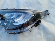 Laden Sie das Bild in den Galerie-Viewer, Frontscheinwerfer Toyota Corolla 81150-02S60 LED Links Scheinwerfer Headlight SCH8007054590ap