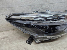 Laden Sie das Bild in den Galerie-Viewer, Frontscheinwerfer Toyota Corolla HASC016184 Rechts Scheinwerfer Headlight SCH4464112518mw