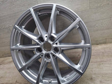 Laden Sie das Bild in den Galerie-Viewer, 1x Alufelge 17 Zoll 5x112 6896762 BMW 4 G22 G23 G26 Rim Wheel FEL1697546206ni